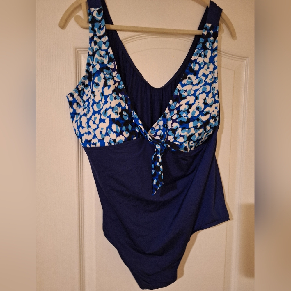 NWT Bleu Ice Blue‎ and White One-Piece Swimsuit 24